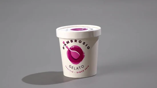 Одноразовые бумажные стаканчики для мороженого на 6 унций с куполообразной или плоской крышкой и ложкой.